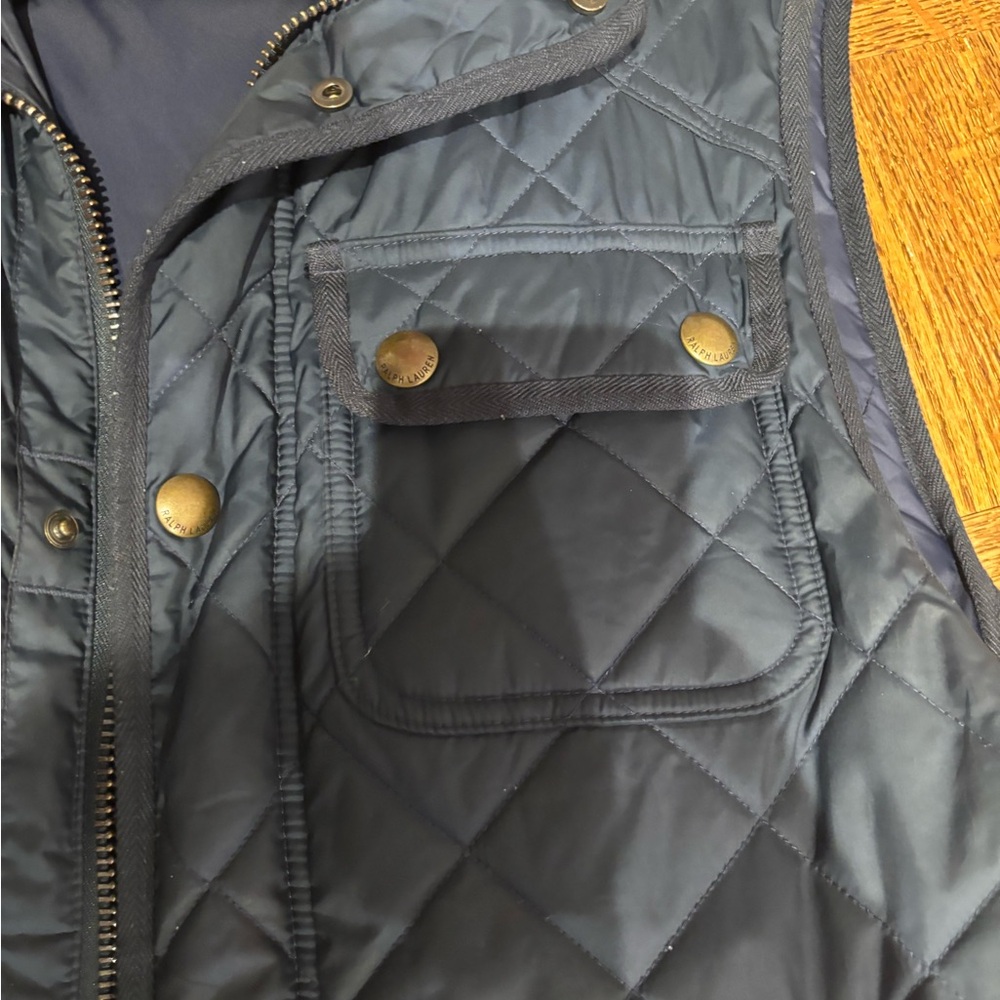 Ralph Lauren Men's Quilted Blue Vest - Picture 6 of 12